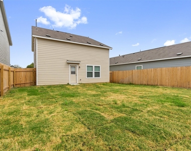 520 Gabbro Gdns - Photo Thumbnail 24