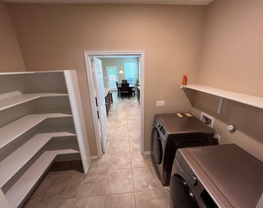 12425 Calibri Ln - Photo Thumbnail 10