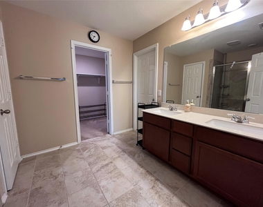 12425 Calibri Ln - Photo Thumbnail 14
