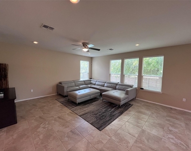 12425 Calibri Ln - Photo Thumbnail 3