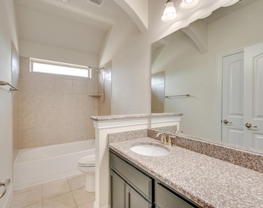 845 Richardson Ln - Photo Thumbnail 32