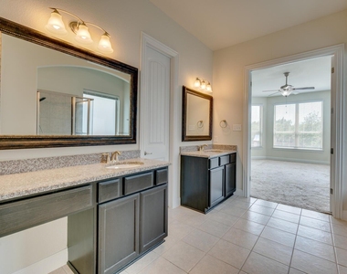 845 Richardson Ln - Photo Thumbnail 22
