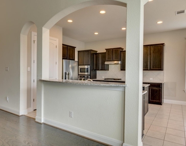 845 Richardson Ln - Photo Thumbnail 13