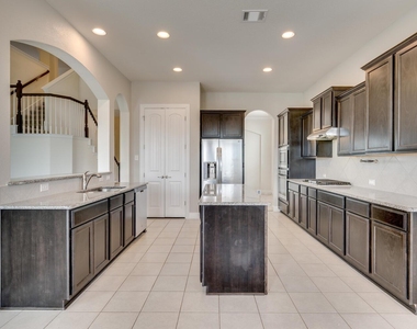 845 Richardson Ln - Photo Thumbnail 17