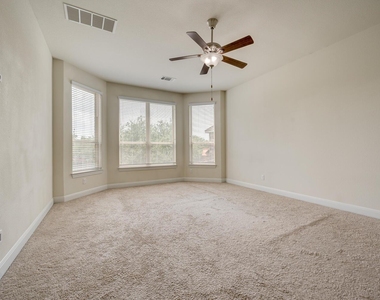 845 Richardson Ln - Photo Thumbnail 18