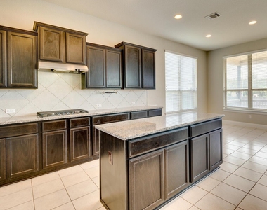 845 Richardson Ln - Photo Thumbnail 14