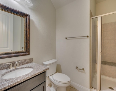 845 Richardson Ln - Photo Thumbnail 8