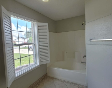 7548 Cliff Cottage Drive - Photo Thumbnail 12