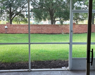 11015 Castlemain Circle E - Photo Thumbnail 10