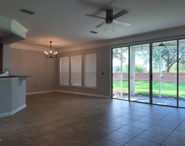11015 Castlemain Circle E - Photo Thumbnail 6