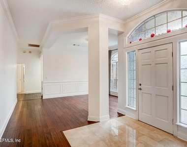 2569 Scott Mill Drive S - Photo Thumbnail 5