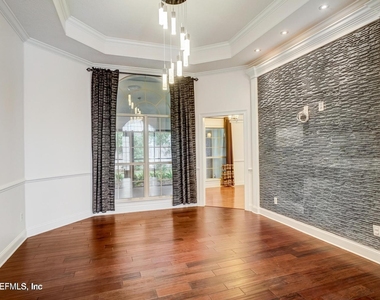 2569 Scott Mill Drive S - Photo Thumbnail 9