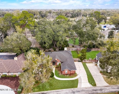 2569 Scott Mill Drive S - Photo Thumbnail 3