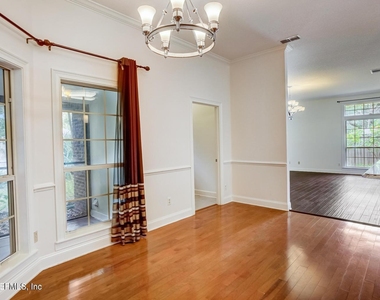 2569 Scott Mill Drive S - Photo Thumbnail 13