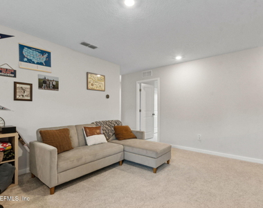 14753 Cashew Avenue - Photo Thumbnail 13