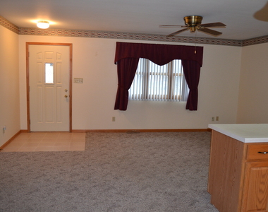208 Nebraska Street - Photo Thumbnail 2