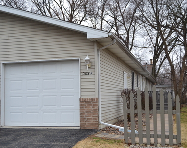 208 Nebraska Street - Photo Thumbnail 12