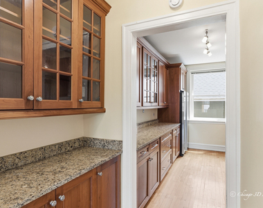 906 Greenwood Street - Photo Thumbnail 11
