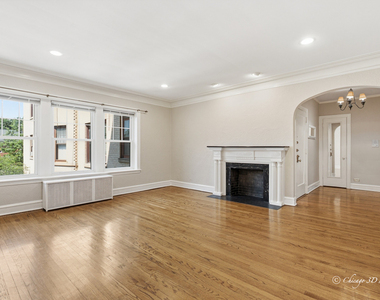906 Greenwood Street - Photo Thumbnail 5