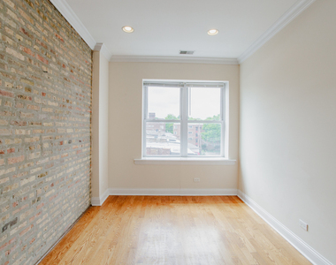 6150 N Ravenswood Avenue - Photo Thumbnail 8