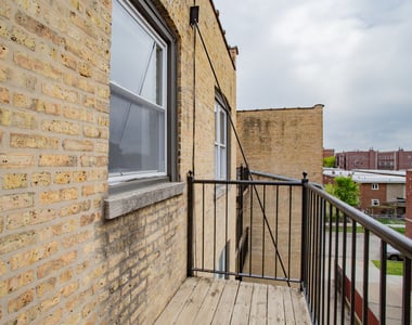 6150 N Ravenswood Avenue - Photo Thumbnail 16