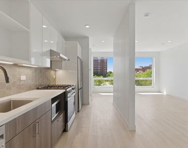 948 W Sunnyside Avenue - Photo Thumbnail 3