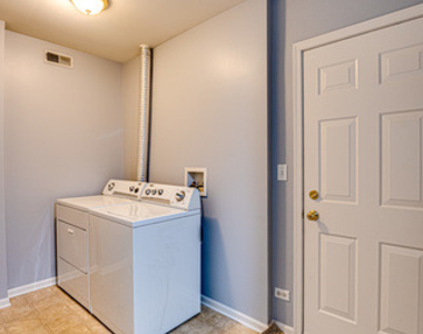 3355 Kentshire Circle - Photo Thumbnail 17