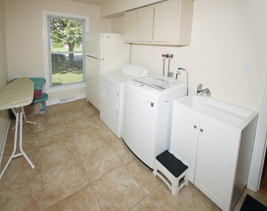 2711 Valley Forge Road - Photo Thumbnail 5