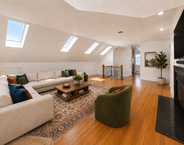 102 S Washington Street - Photo Thumbnail 5