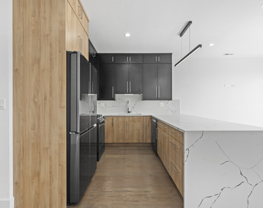 3008 W Belmont Avenue - Photo Thumbnail 8