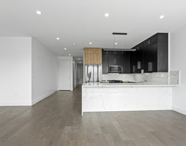 3008 W Belmont Avenue - Photo Thumbnail 2