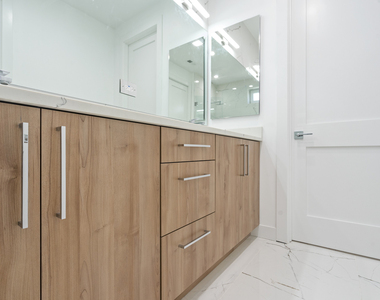 3008 W Belmont Avenue - Photo Thumbnail 21