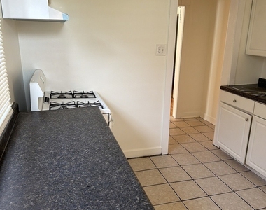 7741 S Yates Boulevard - Photo Thumbnail 14