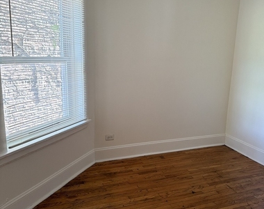 7741 S Yates Boulevard - Photo Thumbnail 8