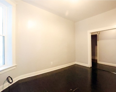 5427 S Blackstone Avenue - Photo Thumbnail 12