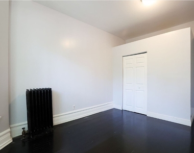 5427 S Blackstone Avenue - Photo Thumbnail 6