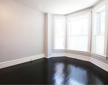 5427 S Blackstone Avenue - Photo Thumbnail 5