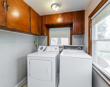 716 Walnut Street - Photo Thumbnail 8