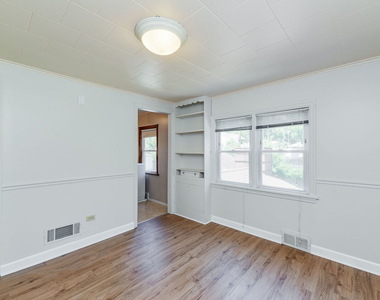 716 Walnut Street - Photo Thumbnail 6