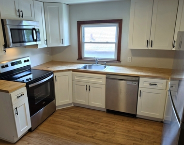 716 Walnut Street - Photo Thumbnail 9