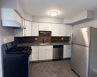 17138 71st Avenue - Photo Thumbnail 3