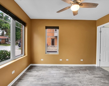 8900 31st Street - Photo Thumbnail 2