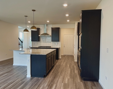 721 Dropseed Lane - Photo Thumbnail 4