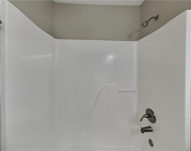 7005 Greenfield Lane - Photo Thumbnail 15