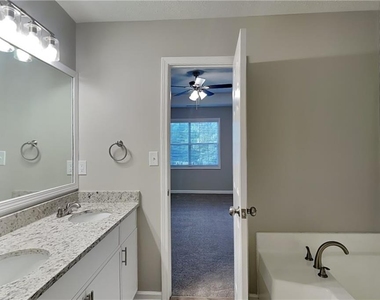 6161 Longwood - Photo Thumbnail 9