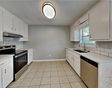 1775 Cumberland Trace - Photo Thumbnail 5