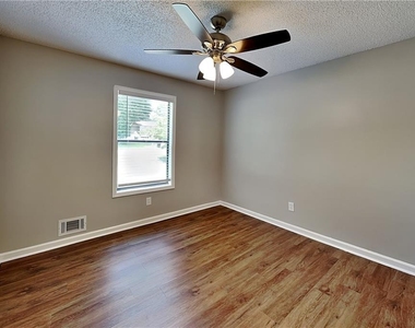 1775 Cumberland Trace - Photo Thumbnail 13