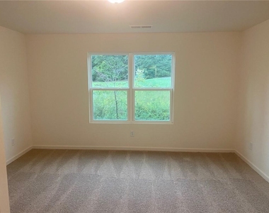 1117 Union Pacific Way - Photo Thumbnail 8