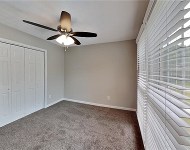 170 Sterling Drive - Photo Thumbnail 13