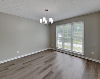 170 Sterling Drive - Photo Thumbnail 21
